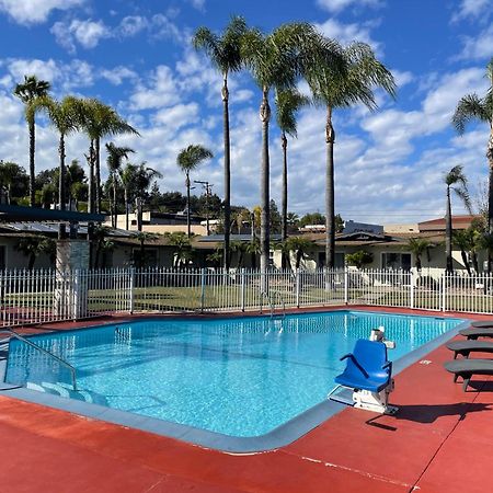 Fallbrook Country Inn מראה חיצוני תמונה