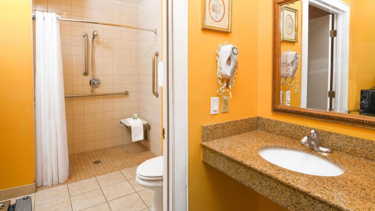 Fallbrook Country Inn מראה חיצוני תמונה