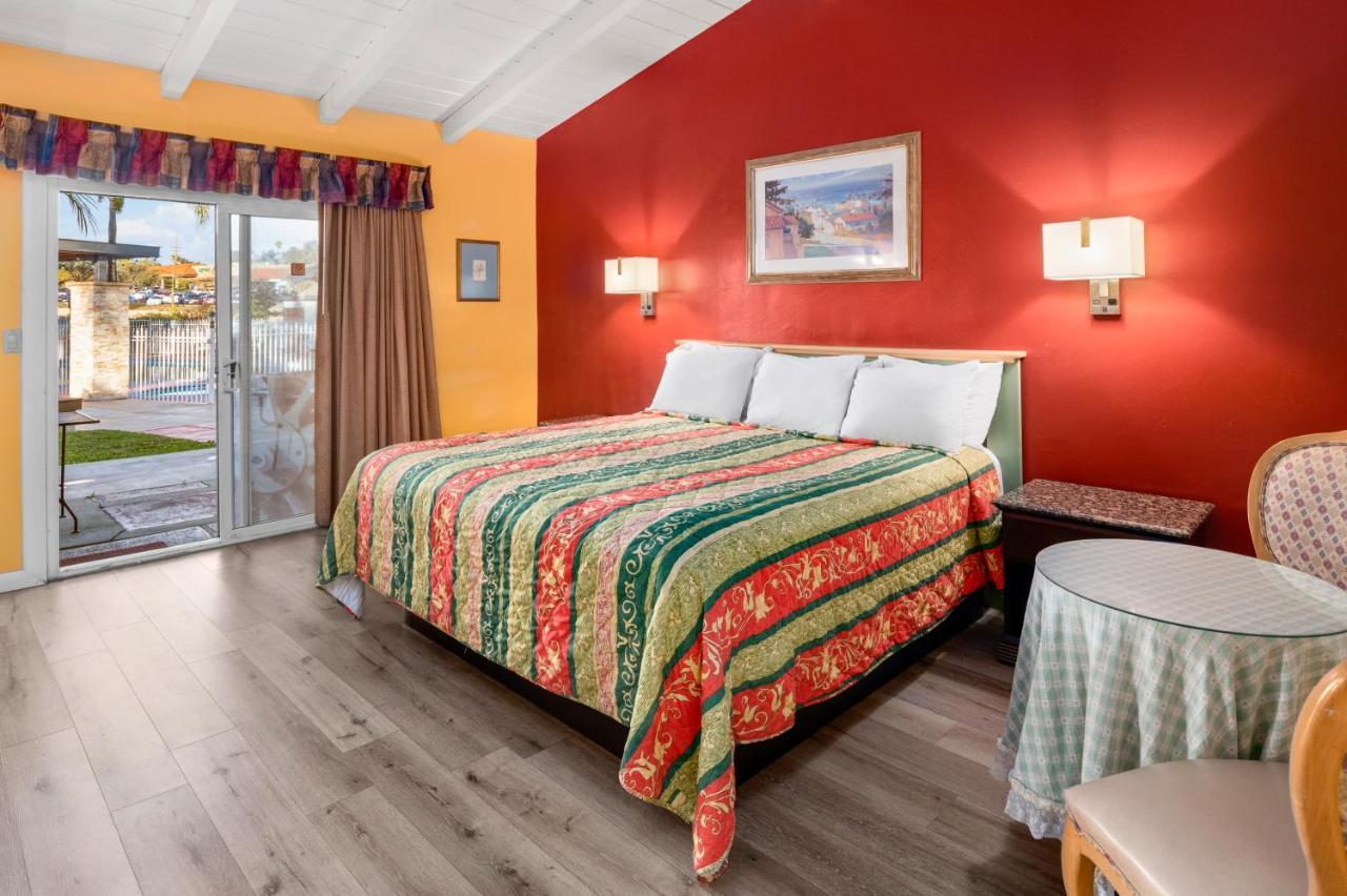 Fallbrook Country Inn מראה חיצוני תמונה