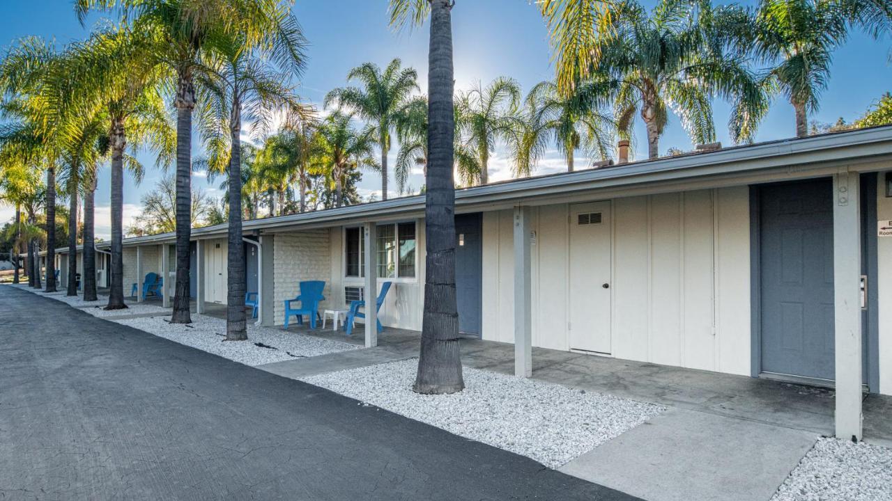 Fallbrook Country Inn מראה חיצוני תמונה