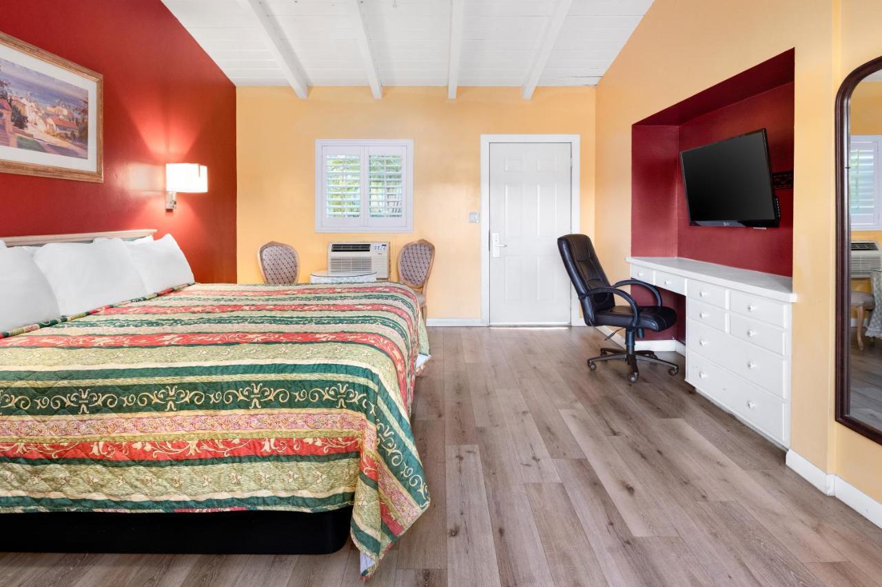 Fallbrook Country Inn מראה חיצוני תמונה