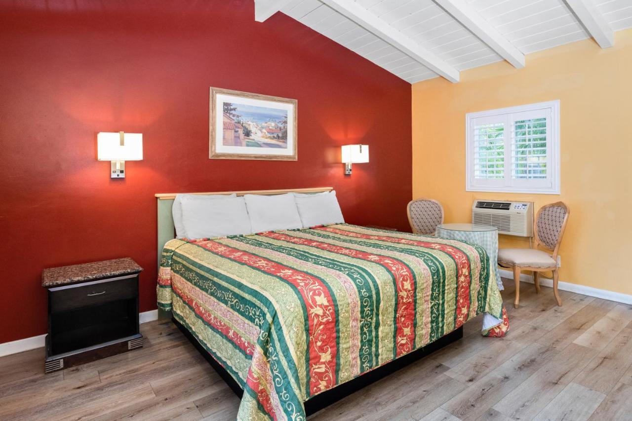 Fallbrook Country Inn מראה חיצוני תמונה