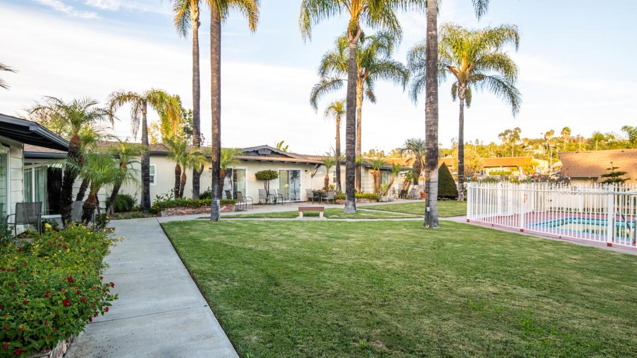 Fallbrook Country Inn מראה חיצוני תמונה