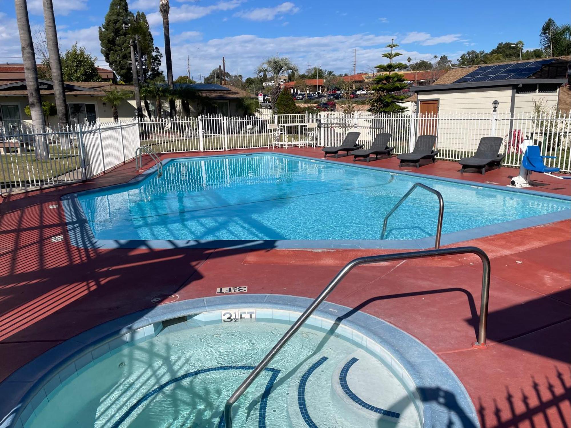 Fallbrook Country Inn מראה חיצוני תמונה