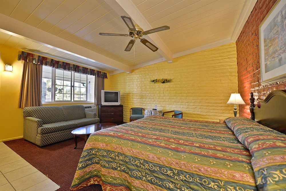 Fallbrook Country Inn מראה חיצוני תמונה