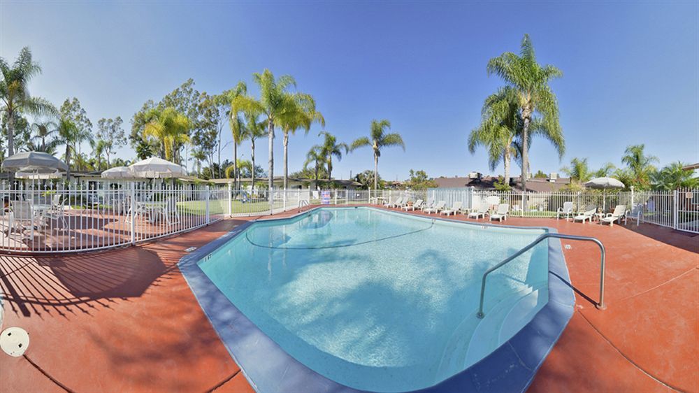 Fallbrook Country Inn מראה חיצוני תמונה