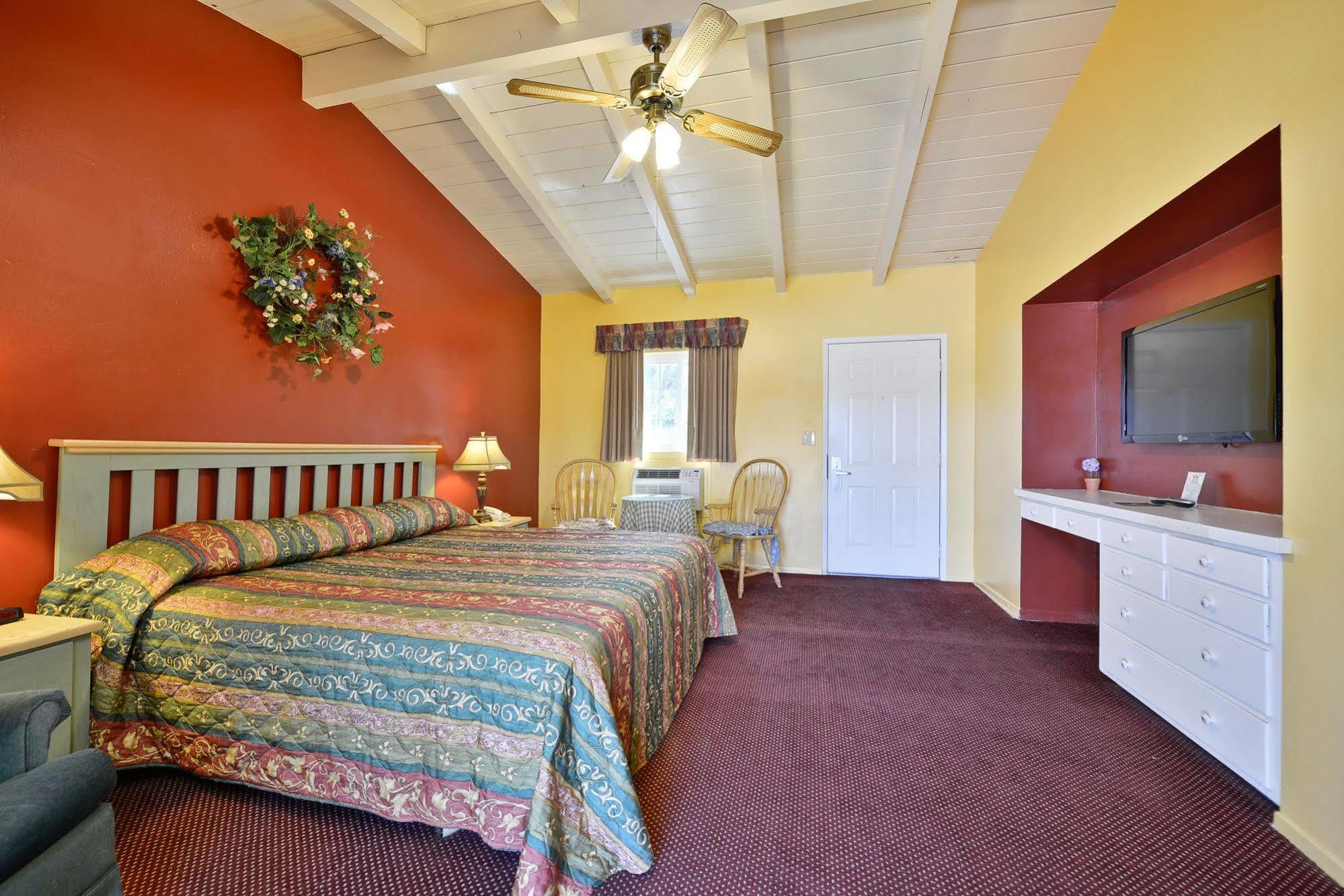 Fallbrook Country Inn מראה חיצוני תמונה